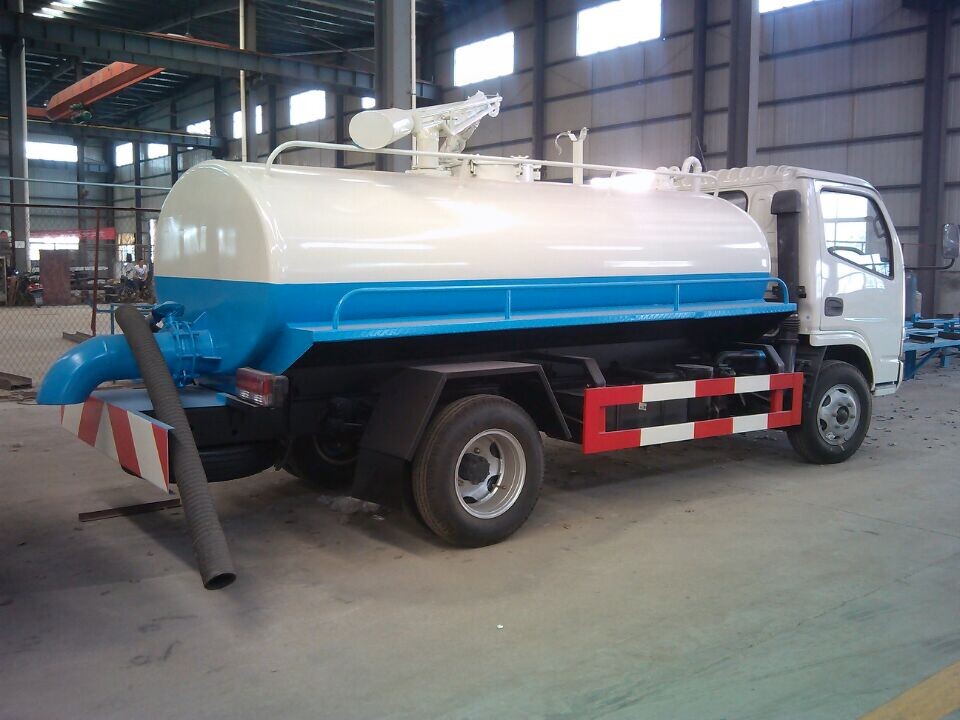 东风福瑞卡吸粪车