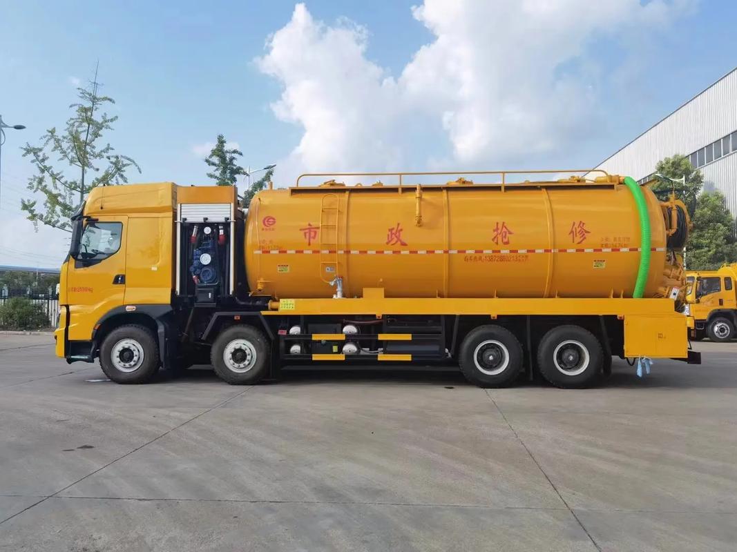 北京海淀区专业清理化粪池吸粪车,高压清洗.联系电话15011