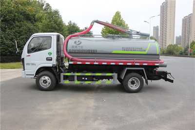 东风福瑞卡5方吸粪车|CLT5070GXEEQ6型吸粪车